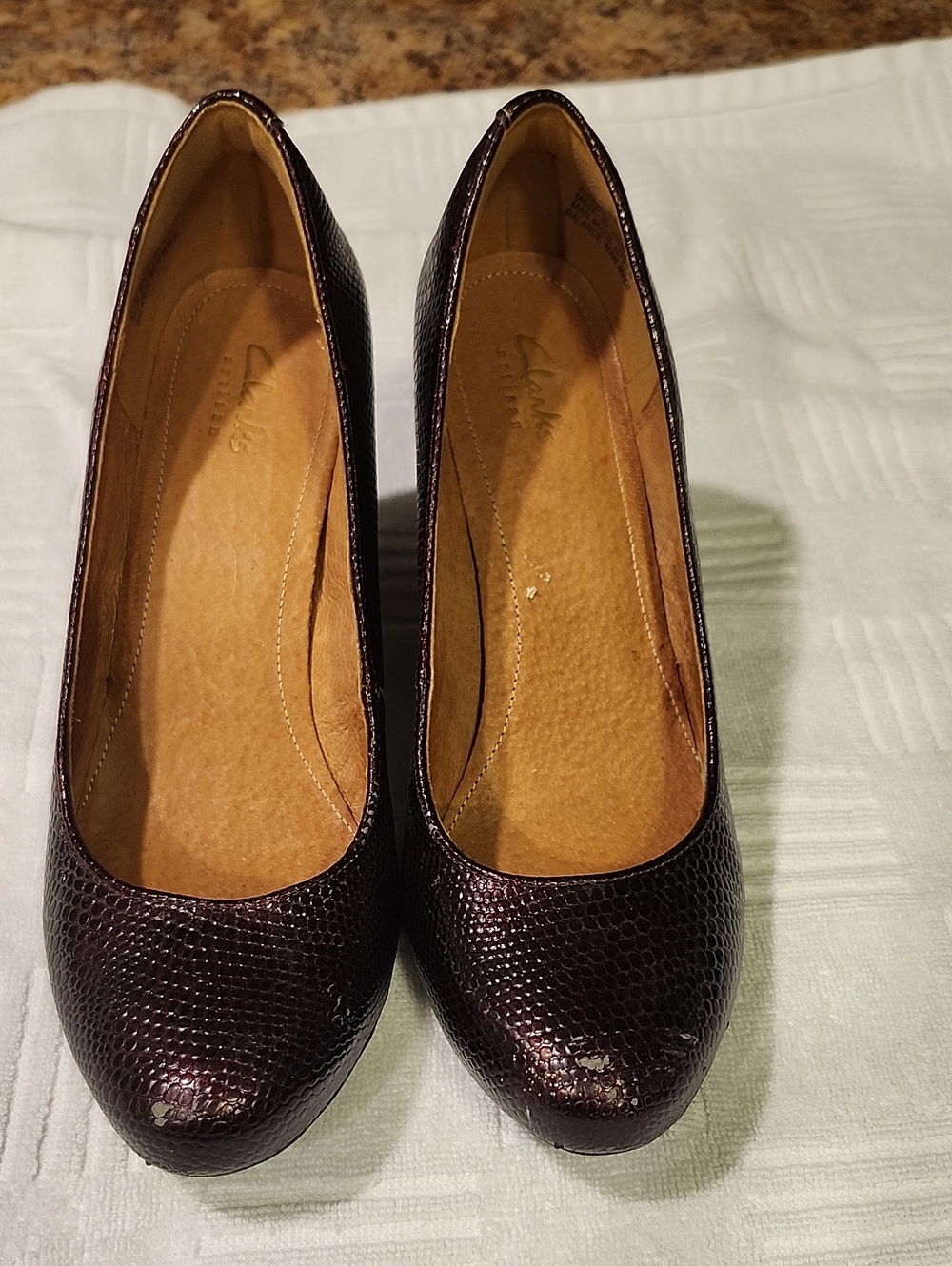 Clarks Women's Burgundy Snake-Embossed Round-Toe Pumps